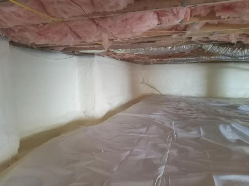 Crawl space encapsulation with closed-cell spray foam for Metal Roof Coating in Ottawa